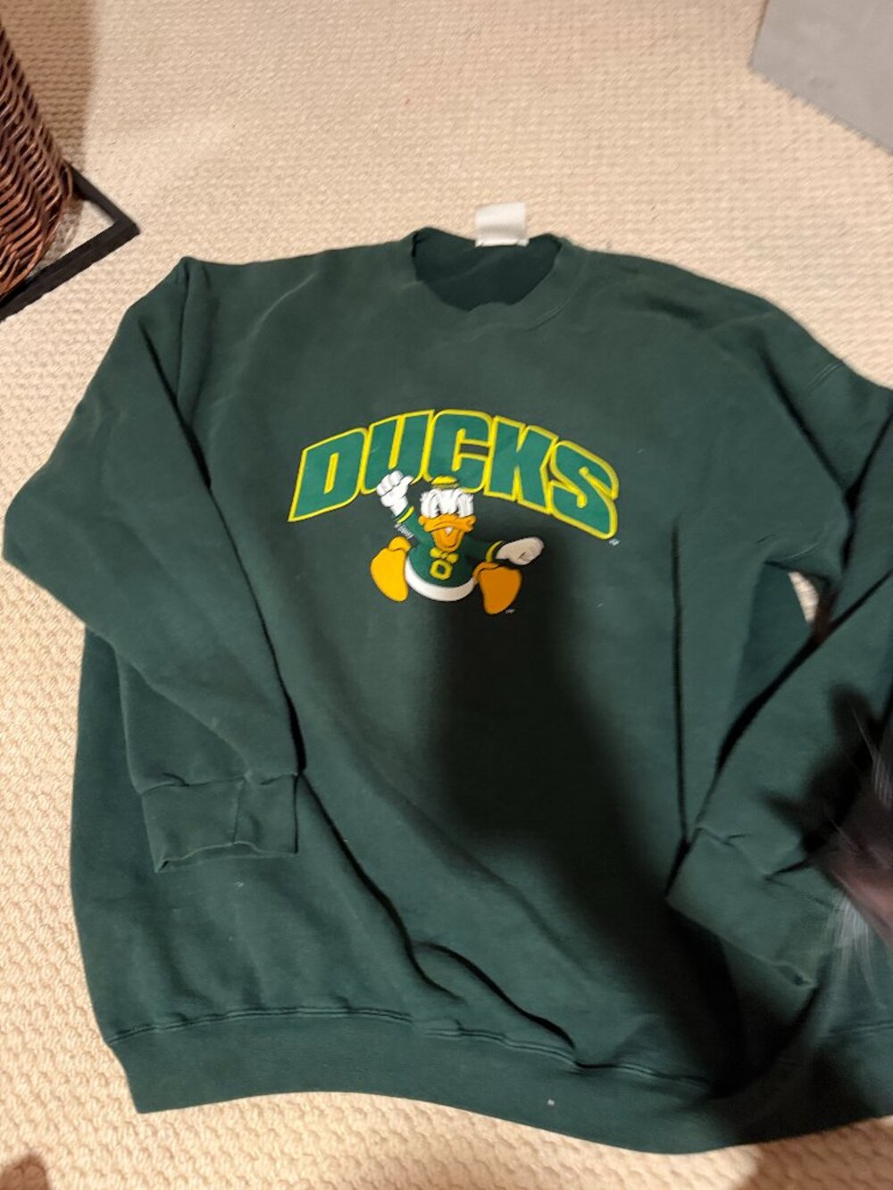 Vintage Oversized Oregon Ducks crewneck sweatshirt